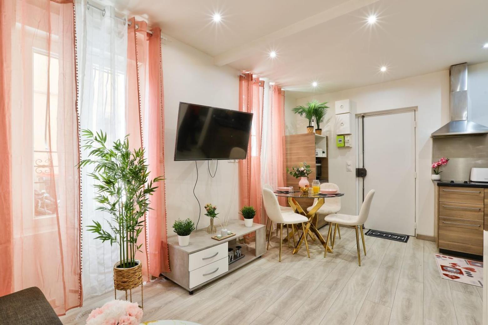 Le Nid Douillet Appartement Confortable A 5 Min Du Stade De France Et Proche De L'Aeroport Cdg Saint-Denis (Seine-Saint-Denis) Exterior foto
